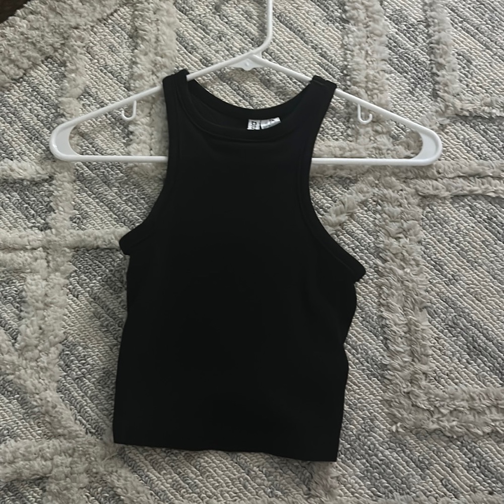 Cropped tank